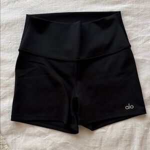 ALO Yoga Women's Black Athletic Shorts